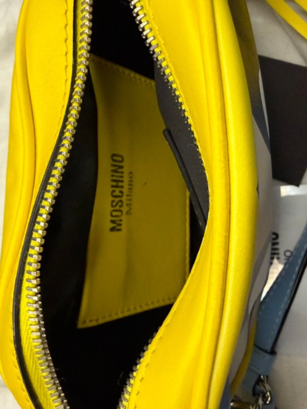 Moschino Powerpuff Girls Bubbles Crossbody - NWT - Picture 3 of 3